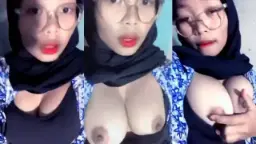 ABG Hijabers SM4 Toketnya Gede Banget