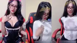 Una Live Pamer Belahan Toket Gede