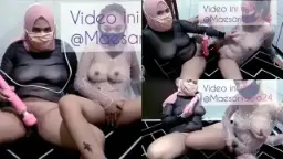 Laela dan Sari Geterin Memek Bareng – Maesarilaela24