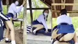 Siswi Daun Masih Muda Ngentot Di Gubuk Viral
