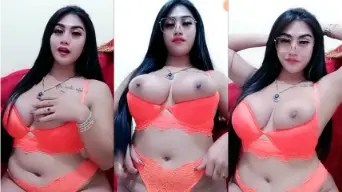Miss Dianti Pamer Toket Mulus DreamLive